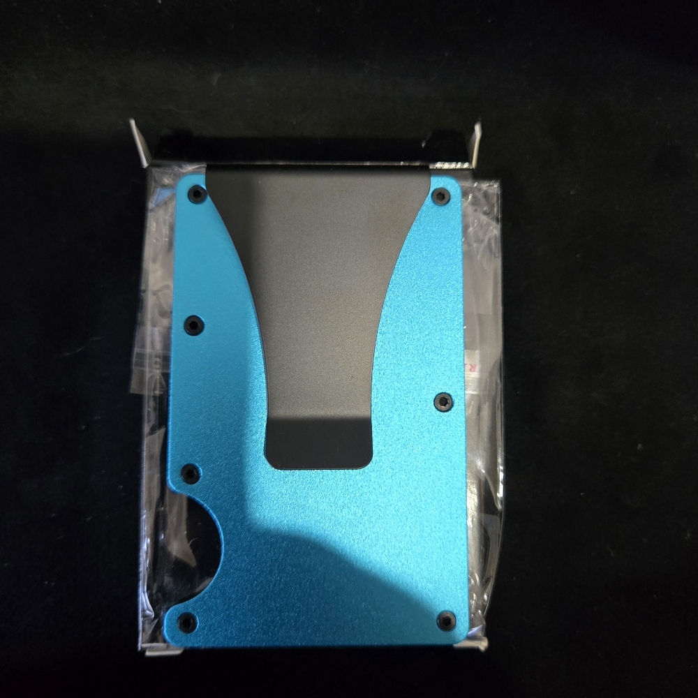 Metal minimalist RFID blocking wallet laser engraved Cracked ice. - Picture 2 of 2